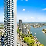Self Contained Apartments At Chevron Renaissance - Privately Managed - Wow Stay